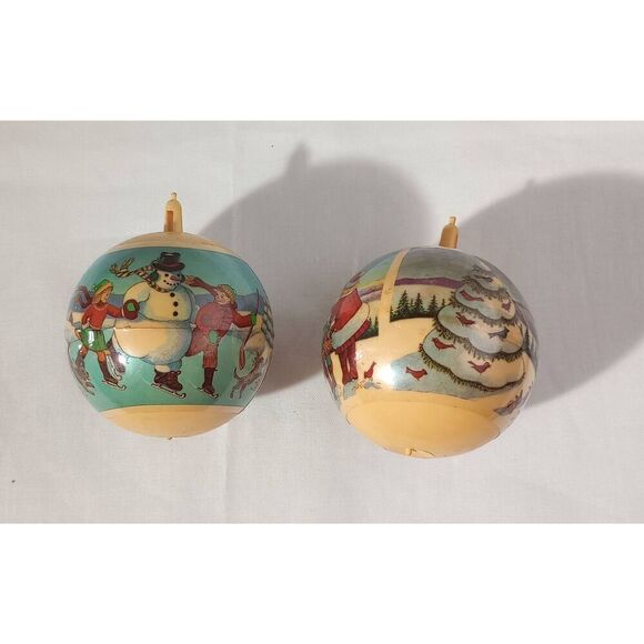 Vintage Christmas ornaments set of two, scenery - Picture 2 of 5